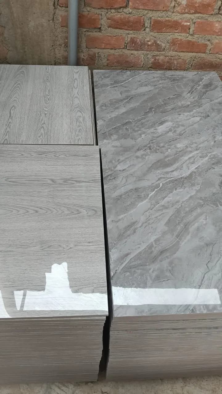 Porcelanato Tipo Madera Gris 60x60